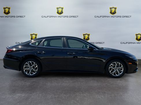 Used 2023 Hyundai Sonata SEL w/ Convenience Package FWD image 4