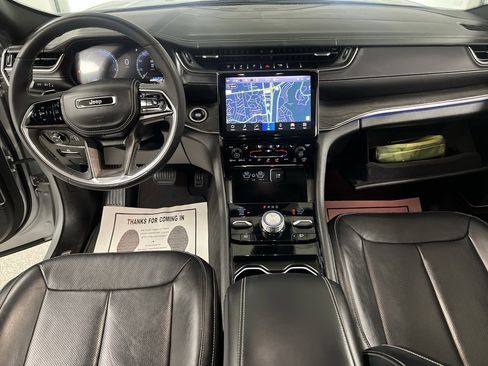 Used 2023 Jeep Grand Cherokee Overland image 29
