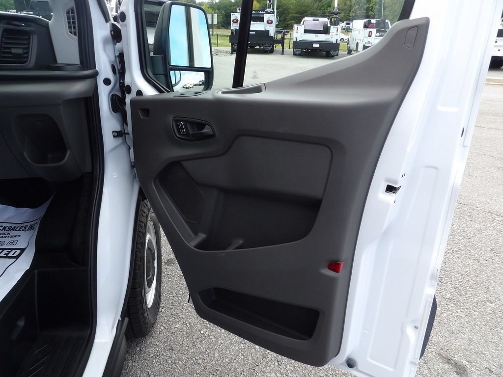Used 2016 Ford Transit 250 148 Medium Roof RWD image 29
