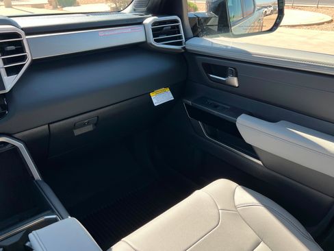 New 2026 Toyota Tundra Limited AWD/4WD image 10