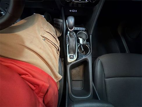 Certified 2023 Buick Encore GX Preferred w/ Cold Weather Comfort Package image 21