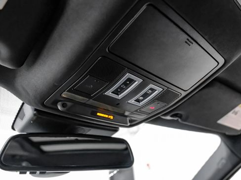 Used 2017 Jaguar F-PACE S image 35