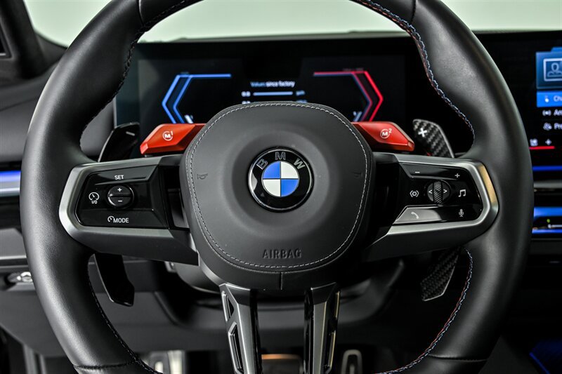 Used 2025 BMW M5 Touring AWD/4WD image 33