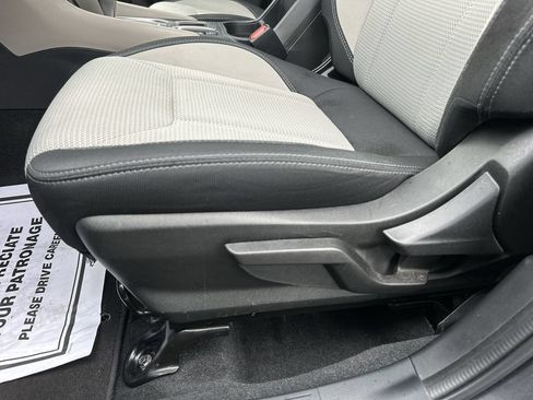 Used 2023 Subaru Forester AWD/4WD image 12