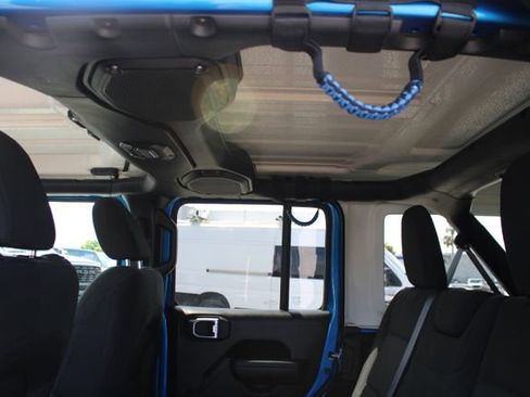 Used 2022 Jeep Wrangler Unlimited Sport AWD/4WD image 40