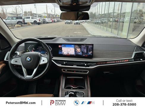 Used 2023 BMW X7 xDrive40i w/ Premium Package image 13