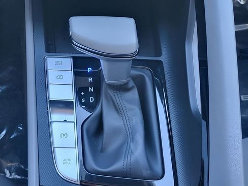 Used 2023 Hyundai Elantra SEL w/ Convenience Package image 21