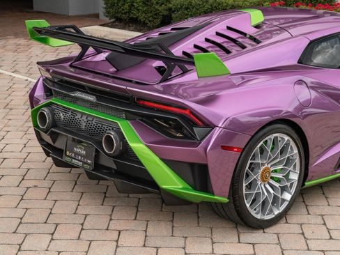 Used 2023 Lamborghini Huracan STO image 3