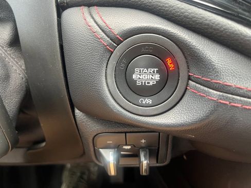 Used 2021 Dodge Durango R/T w/ Technology Group RWD image 29