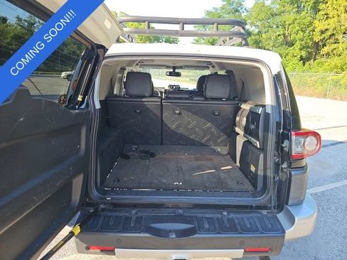 Used 2013 Toyota FJ Cruiser 4WD w/ Upgrade Pkg image 5