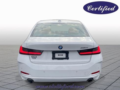 Used 2023 BMW 330i Sedan w/ Premium Package image 5