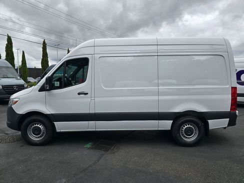 New 2025 Mercedes-Benz Sprinter 2500 image 3
