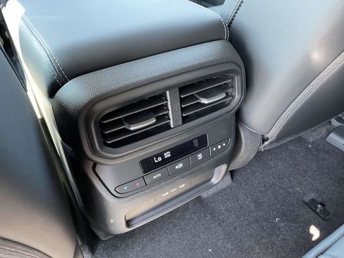 New 2025 Honda Pilot EX-L image 5