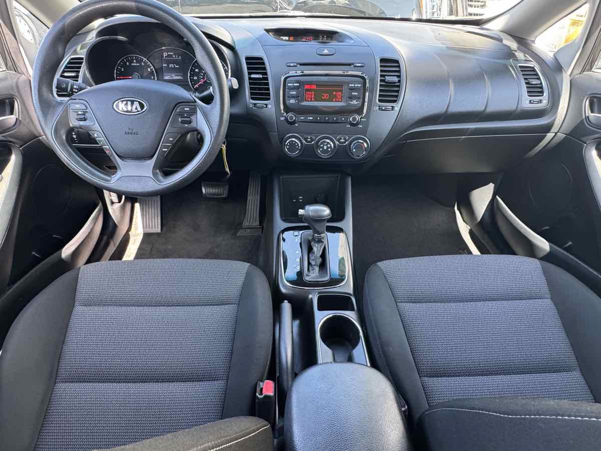 Used 2017 Kia Forte LX FWD image 17