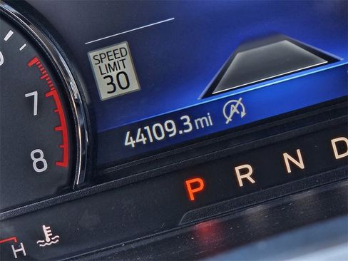 Used 2023 Ford Explorer Limited image 13