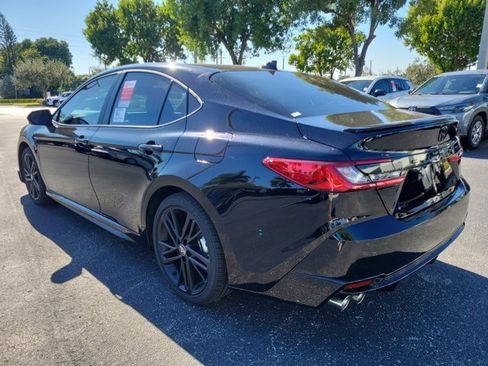 New 2026 Toyota Camry Hybrid image 3