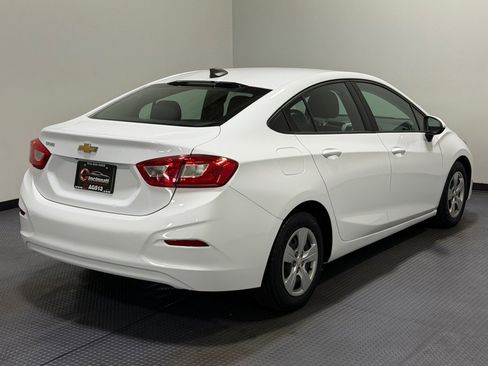 Used 2017 Chevrolet Cruze LS FWD image 5