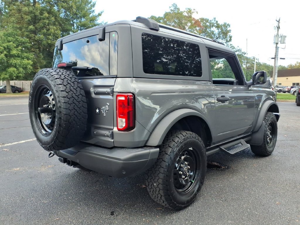 Certified 2023 Ford Bronco Black Diamond AWD/4WD image 2