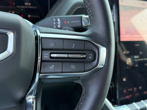 Used 2025 GMC Yukon Denali w/ Sun & Power Step Package AWD/4WD image 18