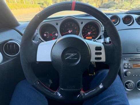 Used 2003 Nissan 350Z Enthusiast image 19