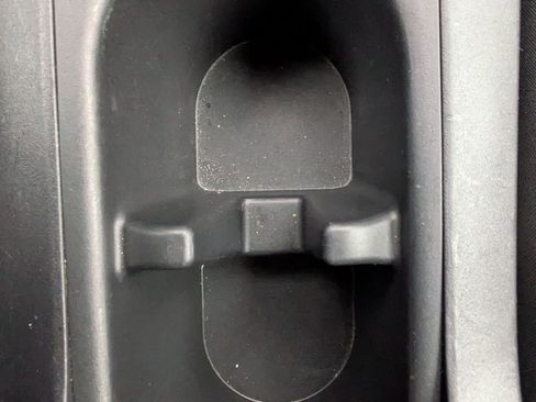 Used 2025 Toyota Corolla Cross LE image 20