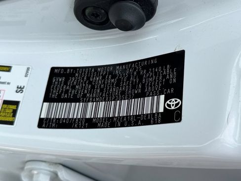 Used 2025 Toyota Corolla LE FWD image 29