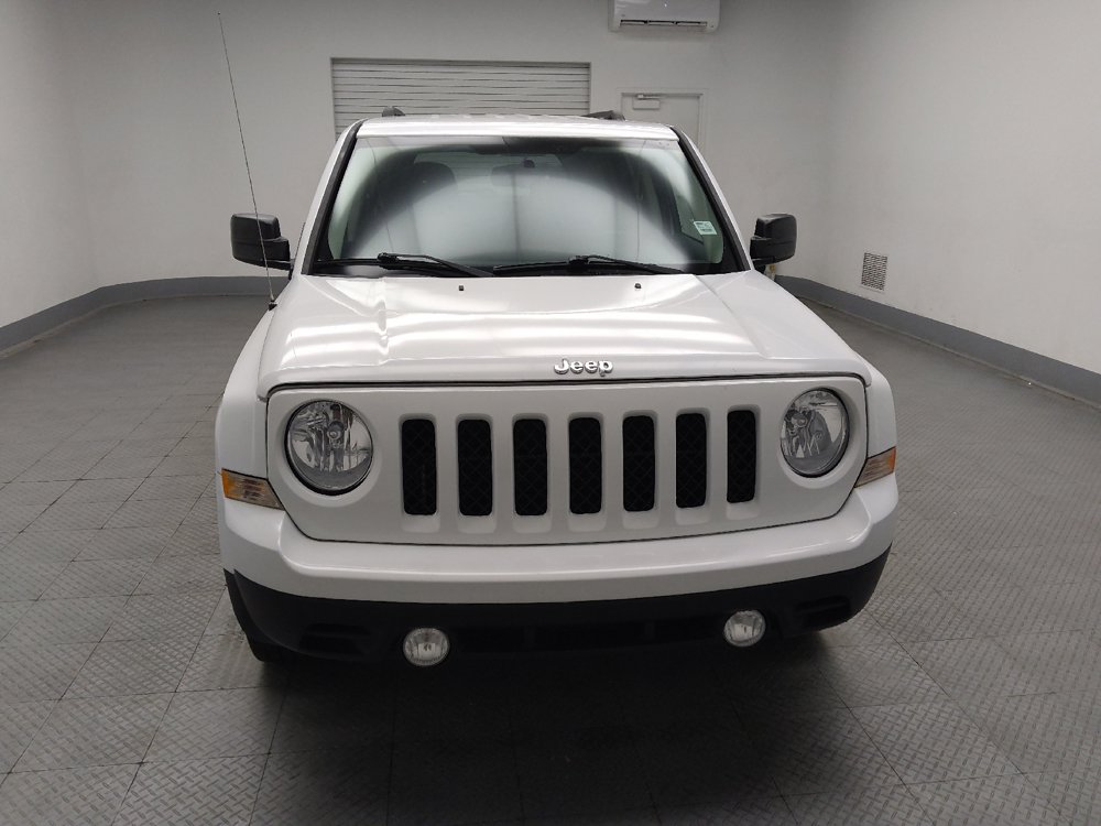 Used 2016 Jeep Patriot Latitude FWD image 14
