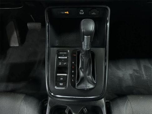 Used 2023 Honda CR-V LX image 29