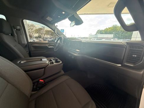 Used 2023 Chevrolet Silverado 1500 LT AWD/4WD image 32
