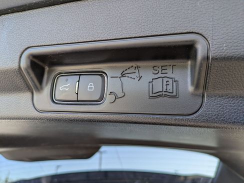 Used 2021 Ford Explorer Limited w/ Equipment Group 301A image 32