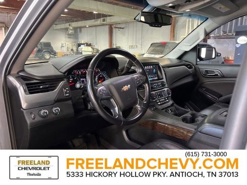 Used 2019 Chevrolet Suburban LT image 11