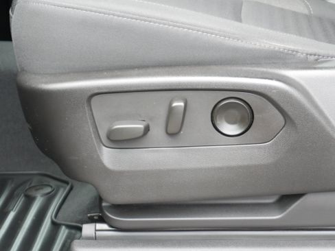 Certified 2022 Chevrolet Silverado 1500 Custom AWD/4WD image 14