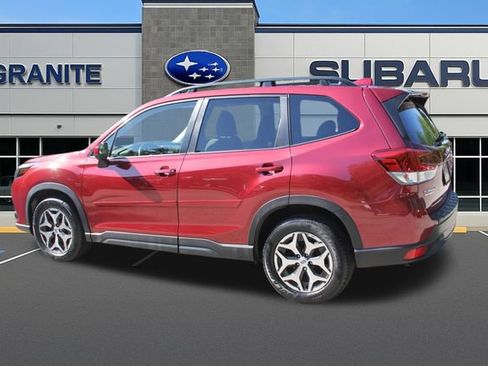 Used 2022 Subaru Forester Premium AWD/4WD image 7