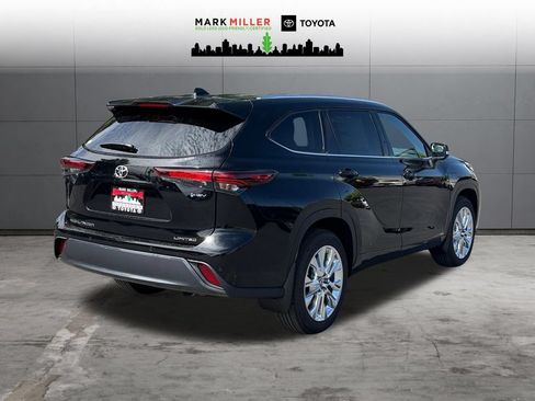 New 2026 Toyota Highlander Limited AWD/4WD image 6