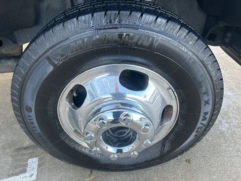 Used 2024 Ford F350 XL w/ Snow Plow/Camper Package image 29