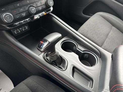 Used 2025 Dodge Durango GT AWD/4WD image 30