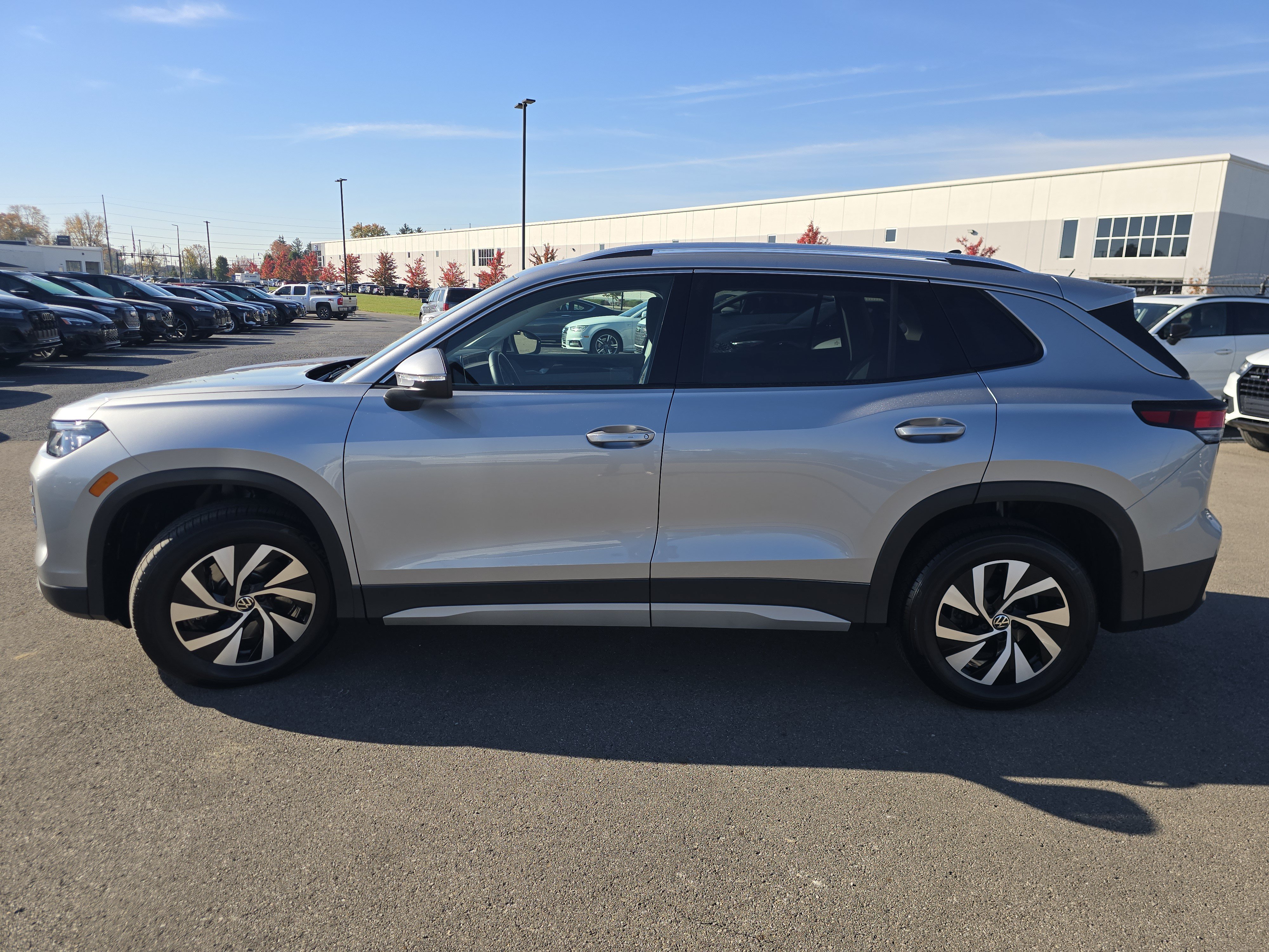 Certified 2025 Volkswagen Tiguan S AWD/4WD image 4