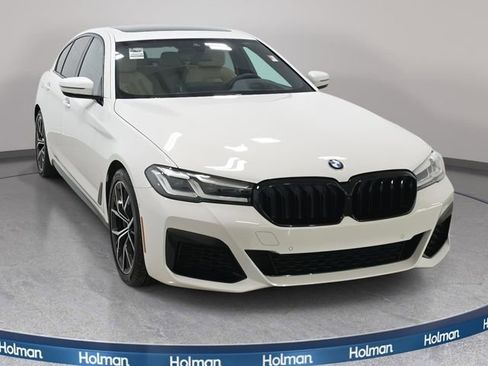 Certified 2022 BMW 540i xDrive w/ M Sport Package image 3