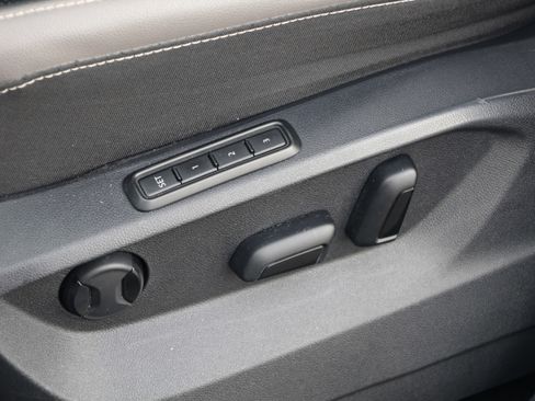 Used 2022 Volkswagen Atlas SEL Premium image 32