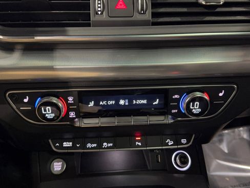 Used 2020 Audi Q5 2.0T Premium w/ Titanium Sport Package image 39
