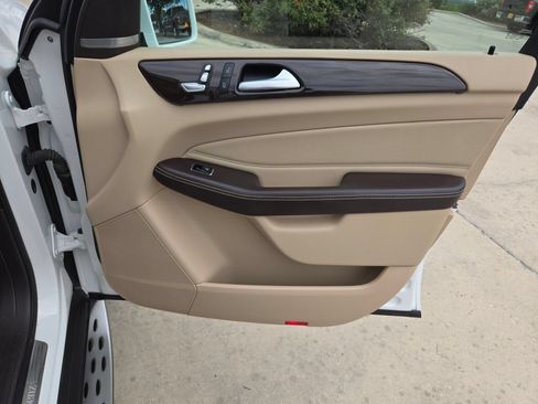Used 2017 Mercedes-Benz GLE 350 image 30