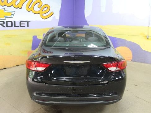 Used 2015 Chrysler 200 LX FWD image 3