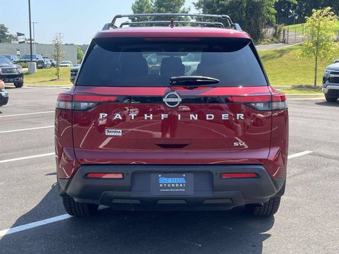 Used 2024 Nissan Pathfinder SV FWD image 4