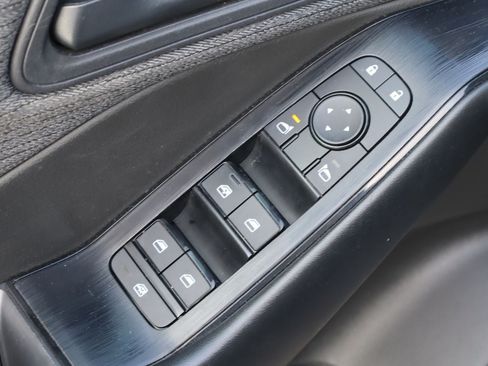 Used 2023 Nissan Rogue S AWD/4WD image 20