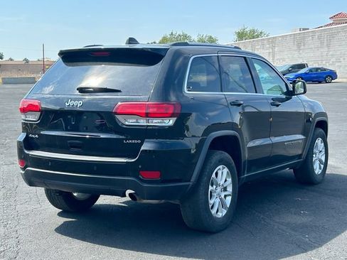 Used 2021 Jeep Grand Cherokee Laredo AWD/4WD image 3