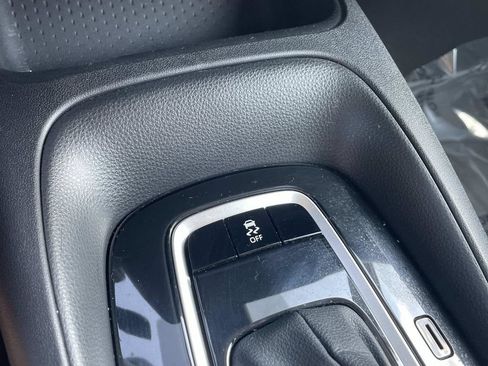 Used 2024 Toyota Corolla LE FWD image 39