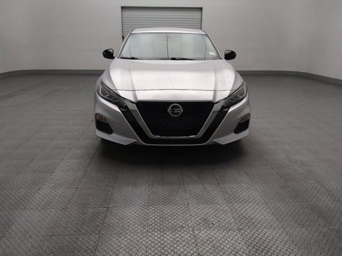 Used 2019 Nissan Altima 2.5 SR FWD image 14