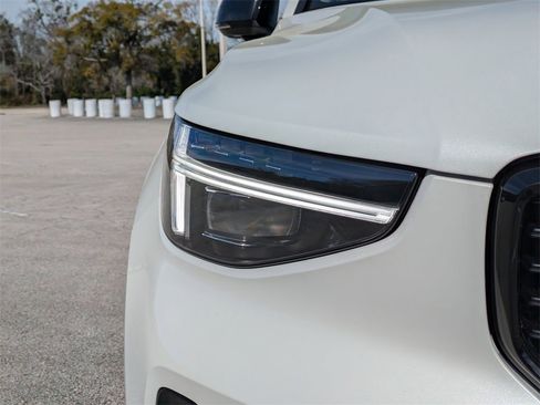 New 2026 Volvo XC40 B5 Ultra w/ Protection Package Premier image 10