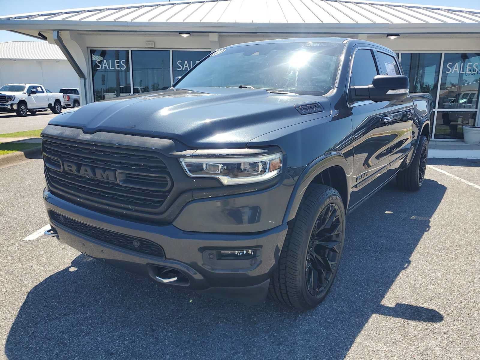 Used 2019 RAM 1500 Limited AWD/4WD image 1
