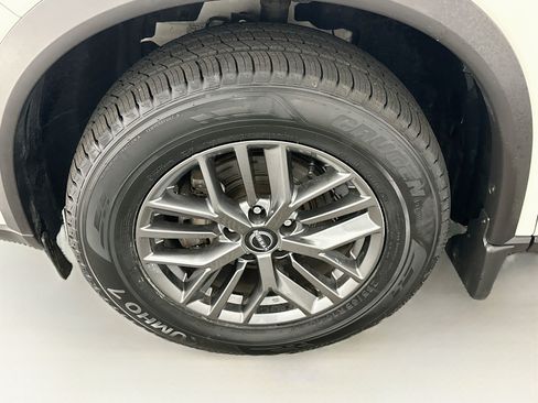 Used 2023 Nissan Rogue S AWD/4WD image 11